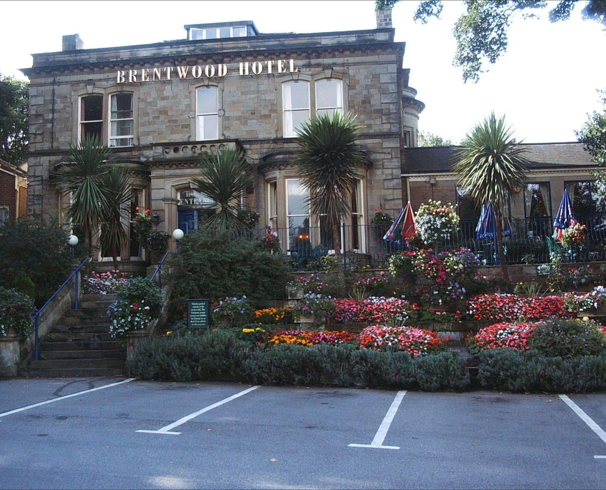 Brentwood Inn By Greene King Inns Rotherham Exterior foto